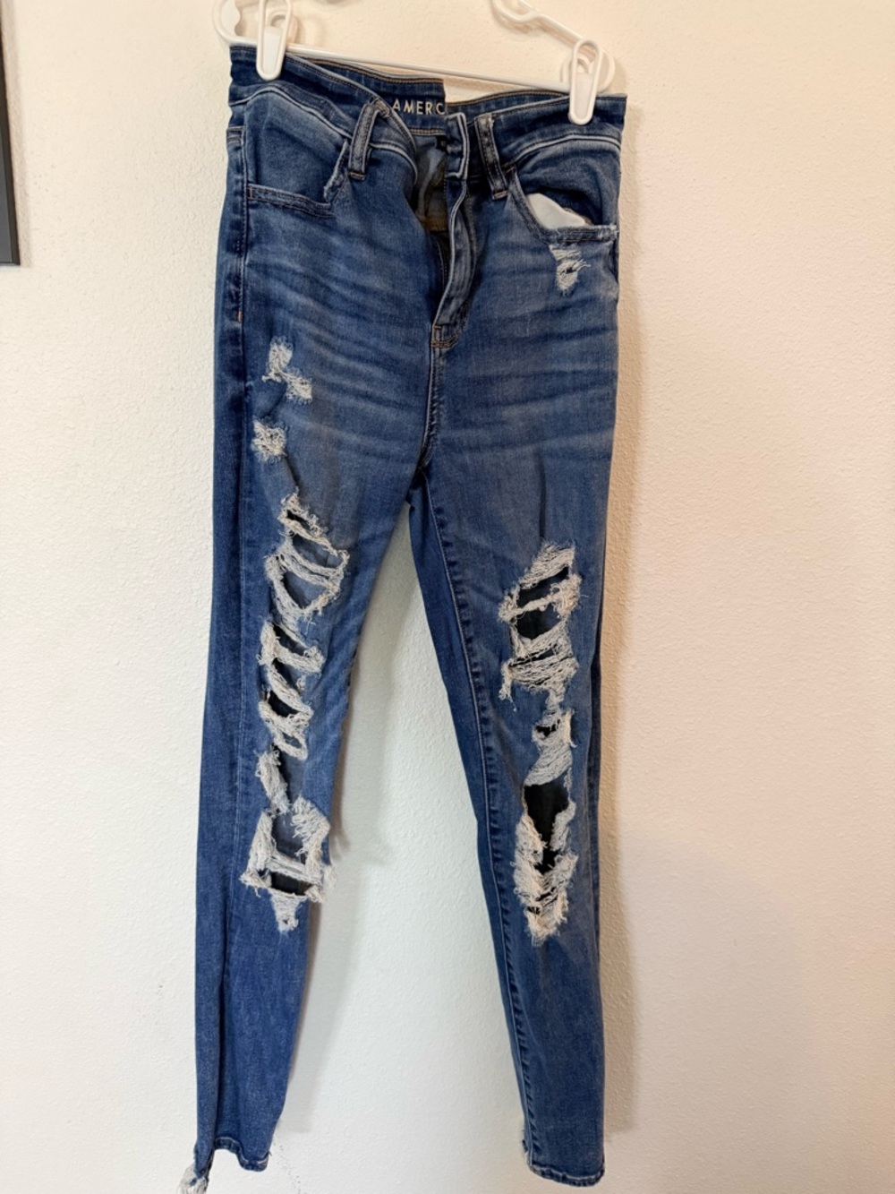 American Eagle Outfitters Distressed Dark Blue Skinny Jeans
